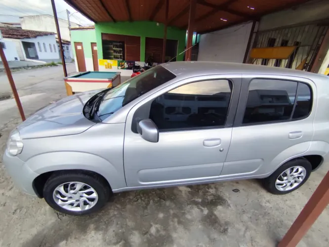 Fiat Uno Vivace/rua 1.0 EVO Fire Flex 8V 5P 2014