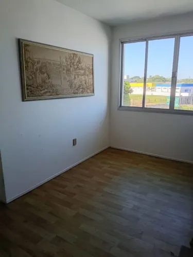 Vende-se Apto de "03" dormitórios em Criciúma