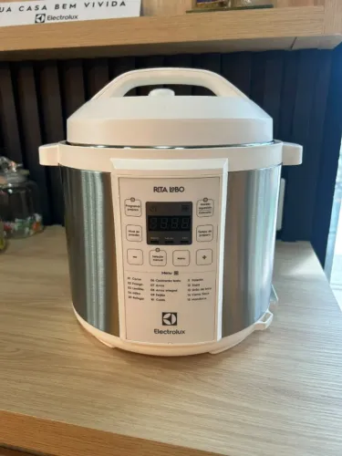 Panela de Pressão Elétrica Electrolux Rita Lobo 6L 220V
