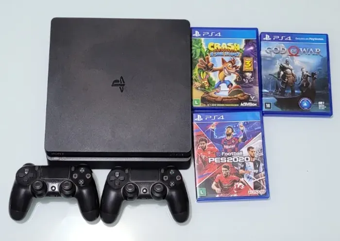 Playstation 4 Slim + 2 Controles + 3 Jogos + Caixa e manuais