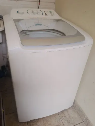 Máquina de lavar roupa 12kg Eletrolux