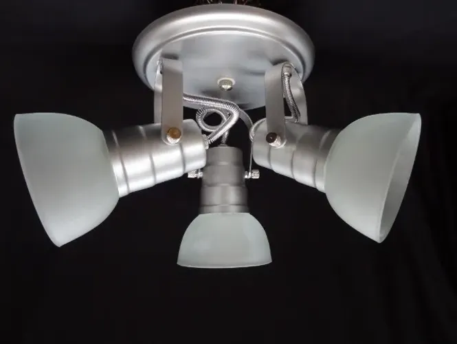Luminaria Spot Vintage com vidro, para 3 lampadas.