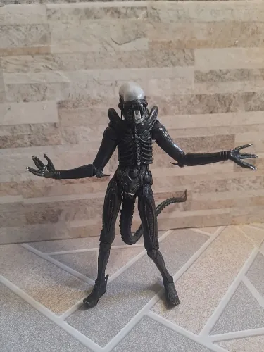 Boneco Alien 2 Neca