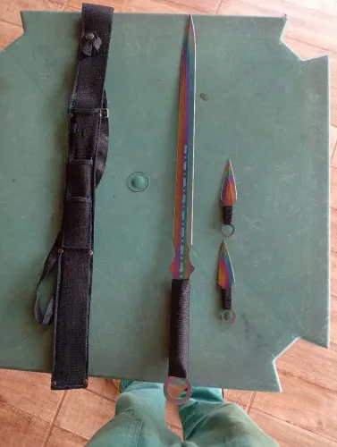 Katana com kunais