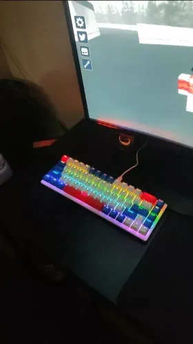 Teclado Mecânico Com Fio com 68 Teclas Mecânicas de Led - LEIA A DESCRIÇÃO