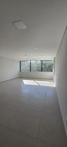 Sala comercial para locação, excelente, no Pluri Working, nova e em localização estratégic