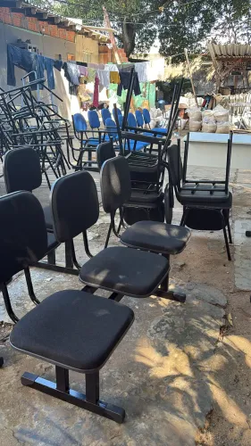 cadeiras e mesas de todos os modelos e tipos, somos fábrica