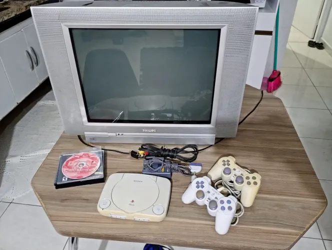 Playstation PSone completo + TV de tubo