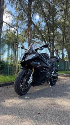 BMW S1000 RR - 32 mil kms - Com Acessórios