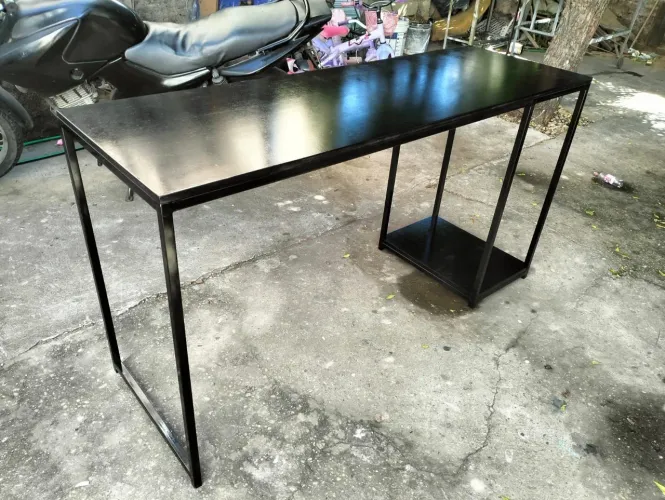 Mesa escrivaninha ( feita sob encomenda)