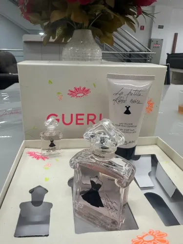 Kit Coffret Guerlain La Petite Robe Noire EDP (Perfume + Loção + Miniatura)
