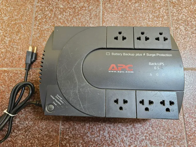 Nobreak APC Back-UPS ES 600VA Bateria Nova