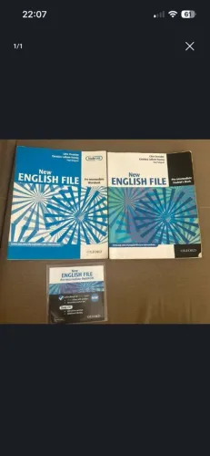 Livro de inglês New english file. Oxford 