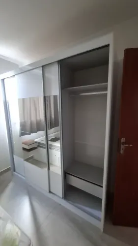 Armario quarto 3 portas com espelho Branco