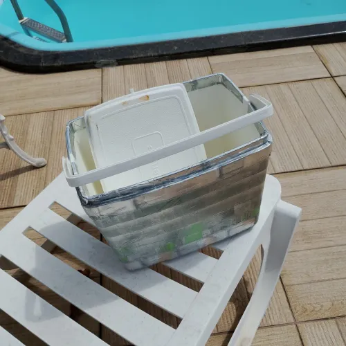 Caixa térmica 20 litros usada 