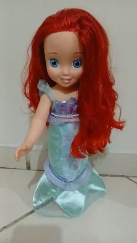 Boneca Ariel articulável