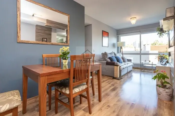 Apartamento com 76 metros 3 quartos 2 vagas no bairro Cristal - Porto Alegre - RS