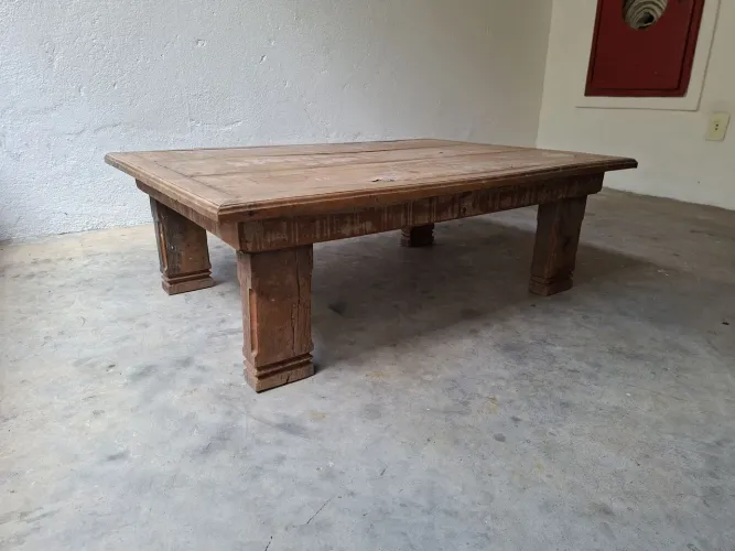 Mesa de centro antiga 