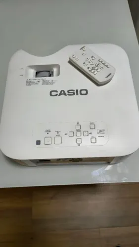 Projetor Casio XJ - F100W