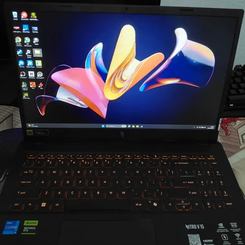 NITRO ACER V15 RTX 5050