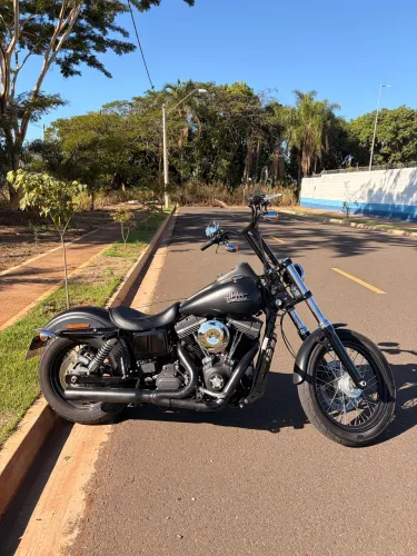 Harley Davidson Dyna Street Bob 2015