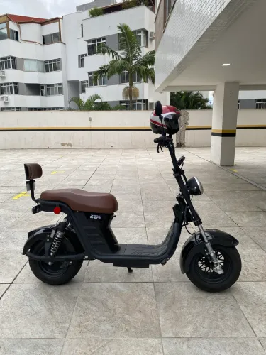 Moto elétrica 1000W X12 (preta) marca Moto-chefe 