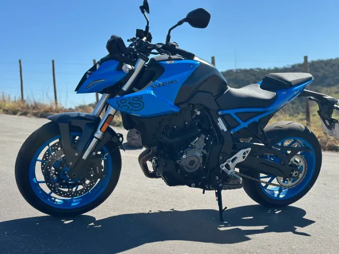 GSX-8S