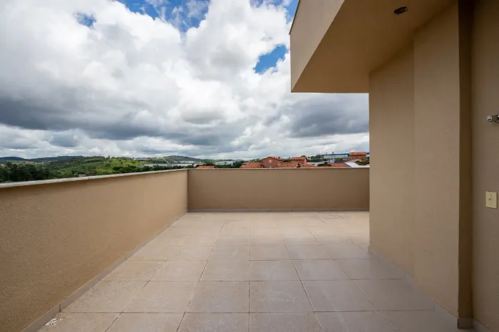Cobertura,2 Dormitorio(s) bairro Cabral Condominio Natal