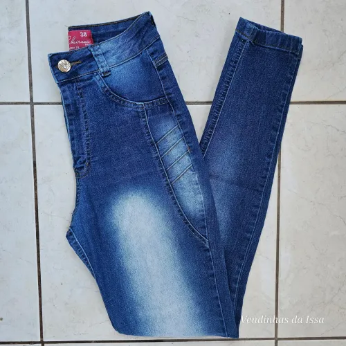 Calça Jeans Feminina Modelo Skinny