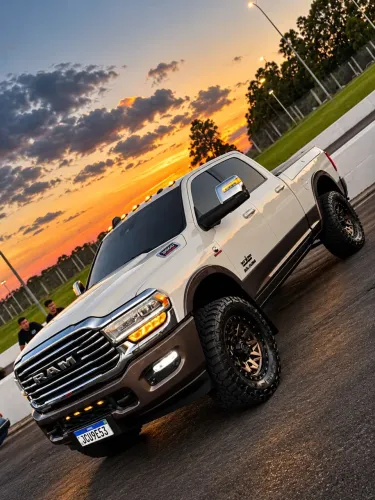 Ram 3500 Limited Longhorn 6.7 TB CD Diesel 2024