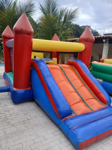 Castelinho Escorregador Inflável