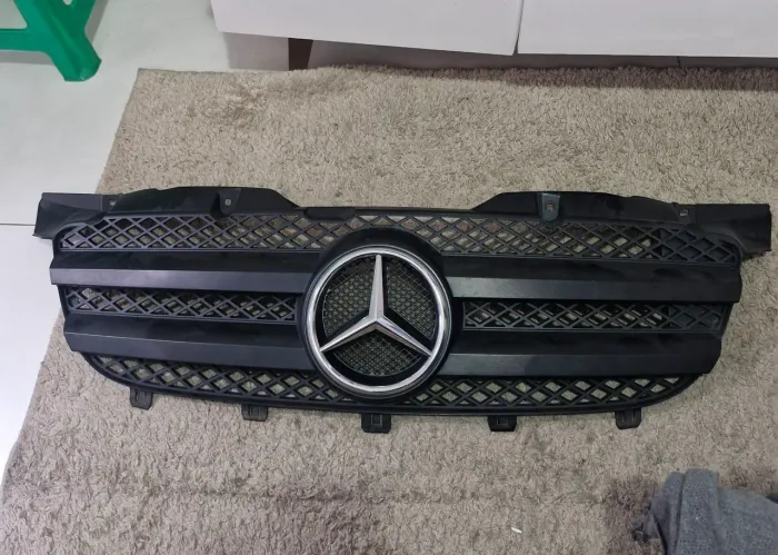 GRADE FRONTAL MERCEDES-BENZ SPRINTER ORIGINAL
