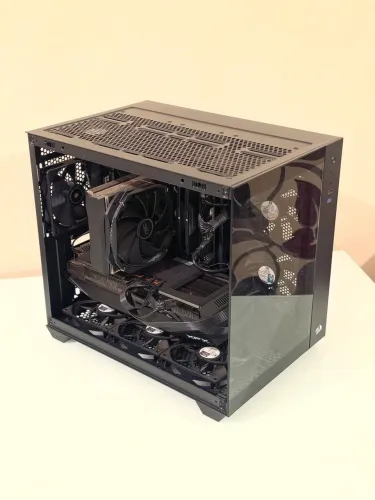 PC Gamer 7800x3d 32gb ddr5 9070xt