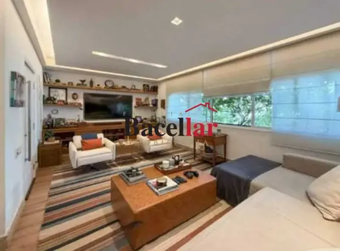 Apartamento : Padrão / Residencial / Leblon