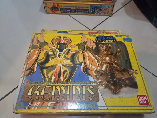 Saga de Gêmeos Cavaleiros do Zodiaco Bandai