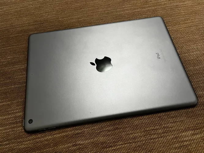 iPad 8 32gb - muito novo 
