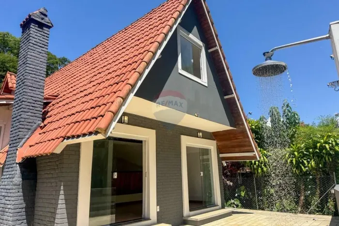 Casa com 4 quartos à venda em Itaipava Vale da Lua