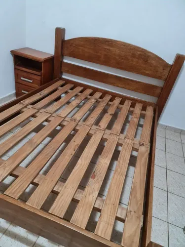 Cama de casal Madeira Maciça