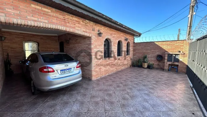 Casa à venda em Sorocaba-SP, Jardim Brasilandia - 3 quartos, 1 suíte, 2 salas, 2 banheiros