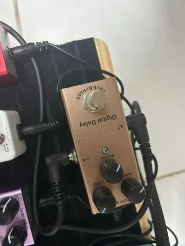Pedal de guitarra digital delay