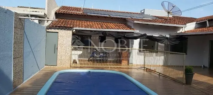 Casa com piscina no Jardim Paulista