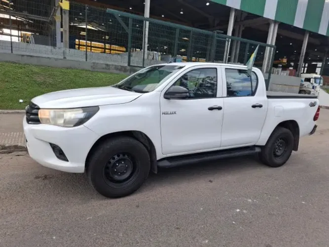 Toyota Hilux CD 4X4 2.8 Diesel Mec. 2019