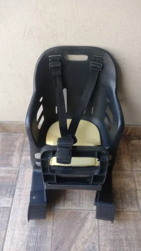 Cadeirinha bicicleta com garupa, excelente estado.