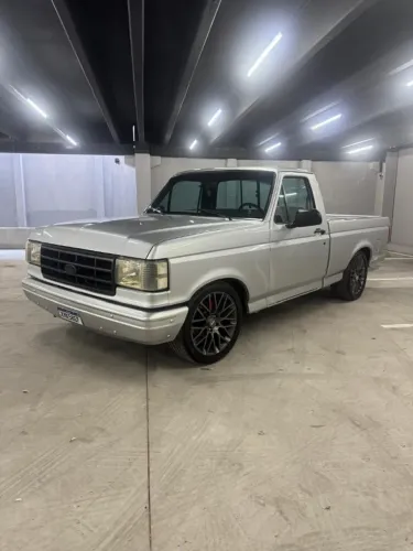 Ford F-1000 Super CE 4.9i / 3.6 1995