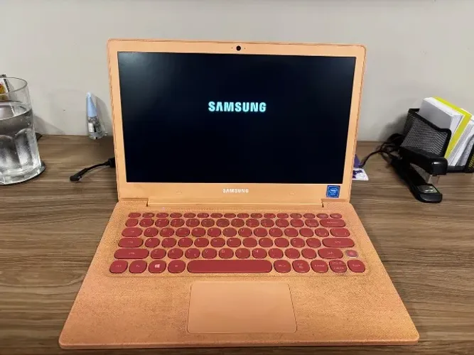 notebook samsung f30 rosa 13.3" intel celeron 4gb/64gb windows 10 - incolor
