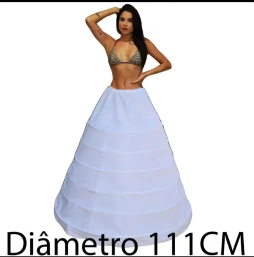 Vestido de noiva com anágua usado apenas uma vez com renda e cetim