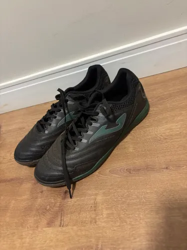 Vendo chuteira joma usada 1 vez, vendo ou troco, TAM: 42