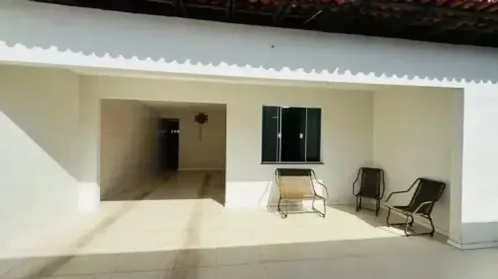 CASA NA PEDREIRA DISPONÍVEL 