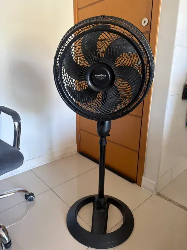 Ventilador Coluna Britânia 160W turbo