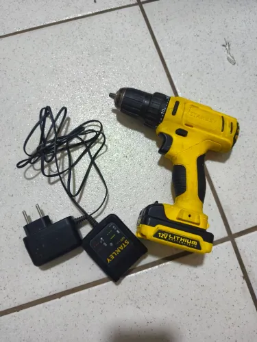 Parafusadeira stanley 12v